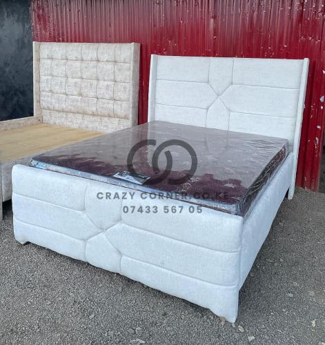 King Size 3D Tufted Fabric Bed