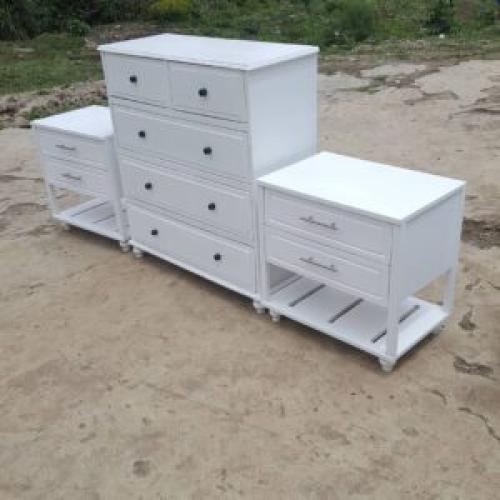 The Cascadia Ensemble – 8-Drawer White Dresser Set